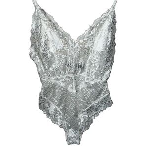 Haute Rogue New York White Lace Bodysuit Size Medium